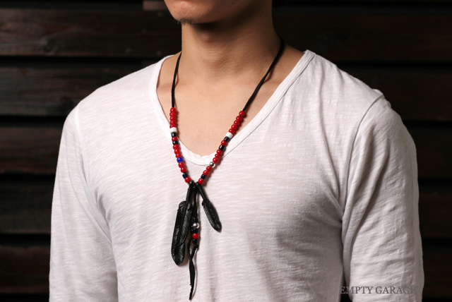 Rooster King & Co.　Carved Leather feather Necklace