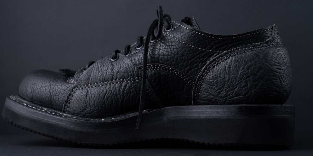 BLACK Bull　8枚 ホワイツ] WHITE'S BOOTS 300LTT LOW CUT Black Bison x Oiled